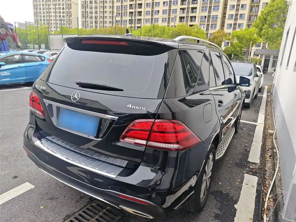 Mercedes-Benz GLE 2018 GLE 320 4MATIC Dynamic Ultimate Edition фото 7