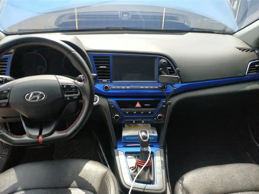 Hyundai Elantra 2018 1.4T DCT Dynamic·Vitality Model фото 13