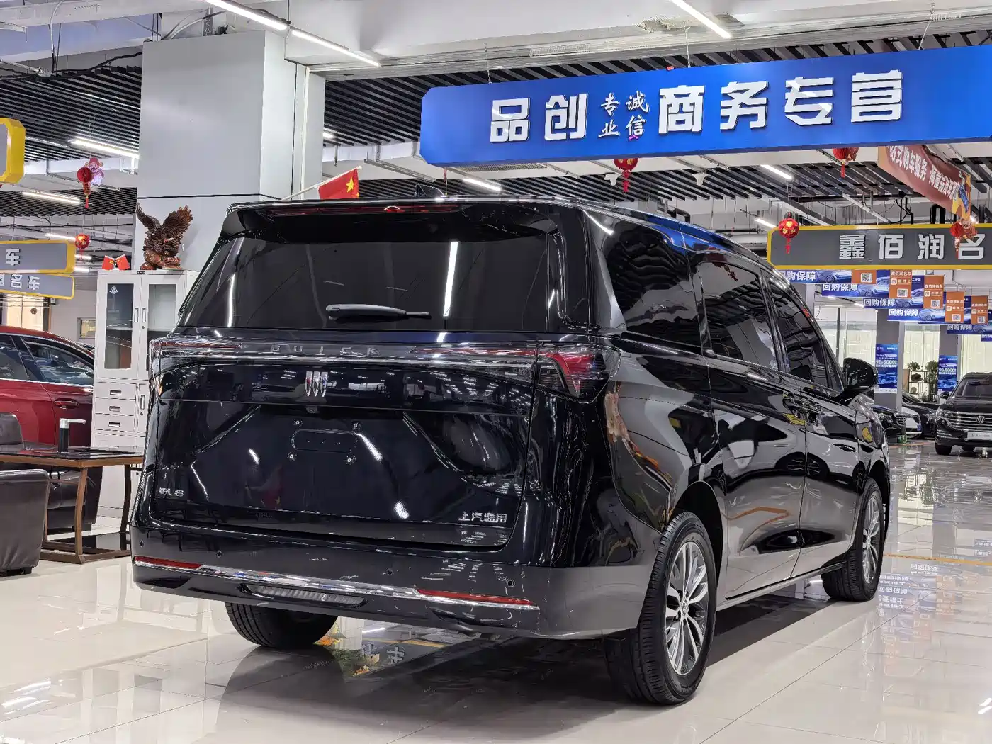 Buick GL8 2025 Land Business Class First Edition фото 7