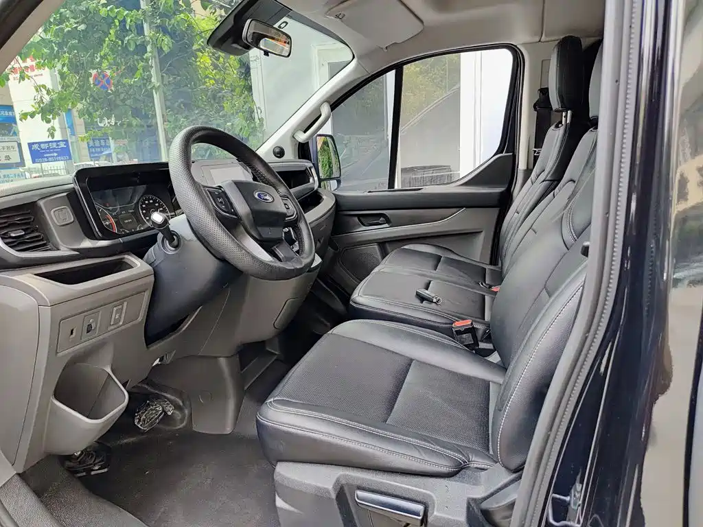 Ford Transit 2023 2023 Model 2.0T Diesel Automatic Multi-purpose Commercial Vehicle Medium Wheelbase Medium Roof 5/6 Seater