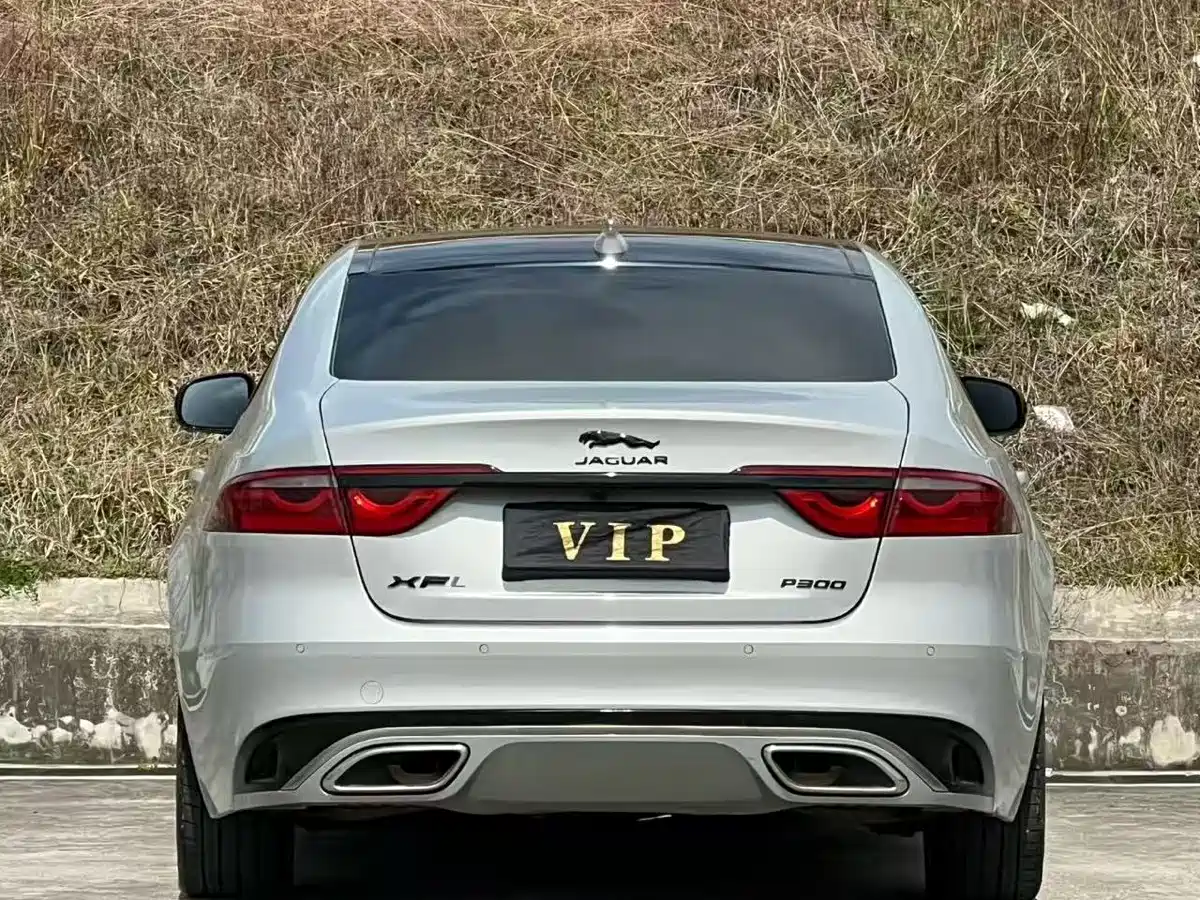 Jaguar XFL 2023 XFL 2.0T P250 2WD Elite Sport Gilded Edition фото 9