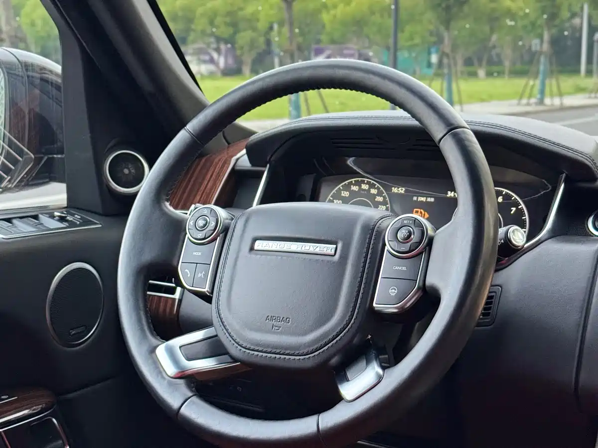 Land Rover Range Rover 2017 3.0 SC V6 Vogue LWB (Long Wheelbase) фото 12