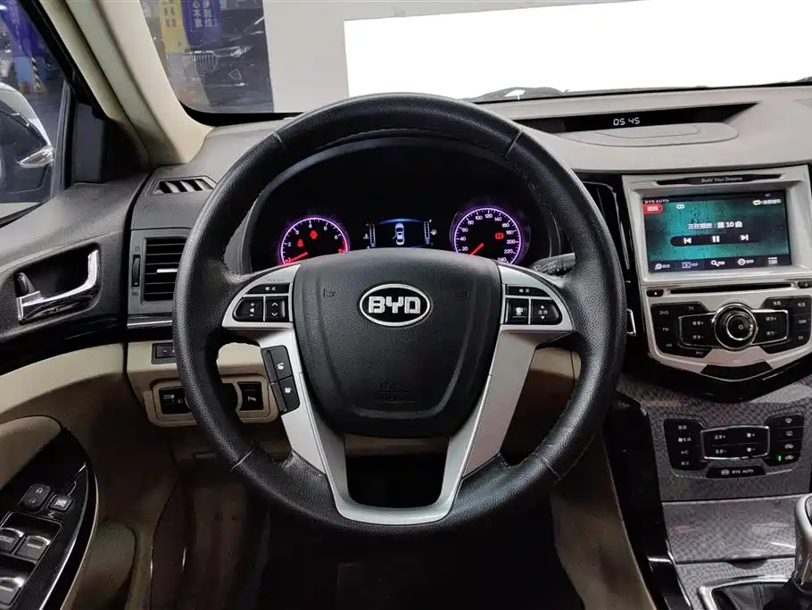 BYD Surui 2012 1.5L Manual Luxury фото 15