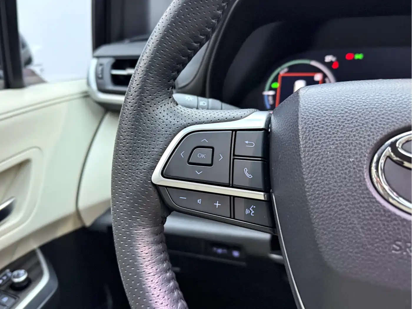 Toyota Sienna 2021 2.5L Hybrid Ultimate Edition фото 19
