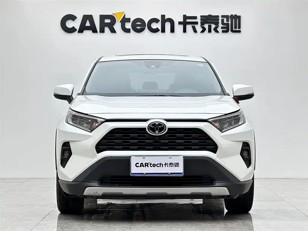 Toyota RAV4 Rongfang 2023 2.0L CVT 2WD Fashion Edition фото 7