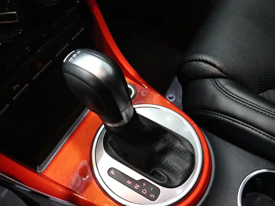Volkswagen Beetle 2018 180TSI Joy Orange Edition фото 14