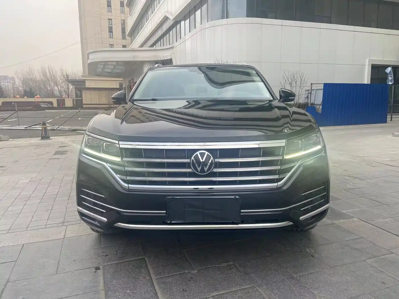 VOLKSWAGEN TOUAREG
