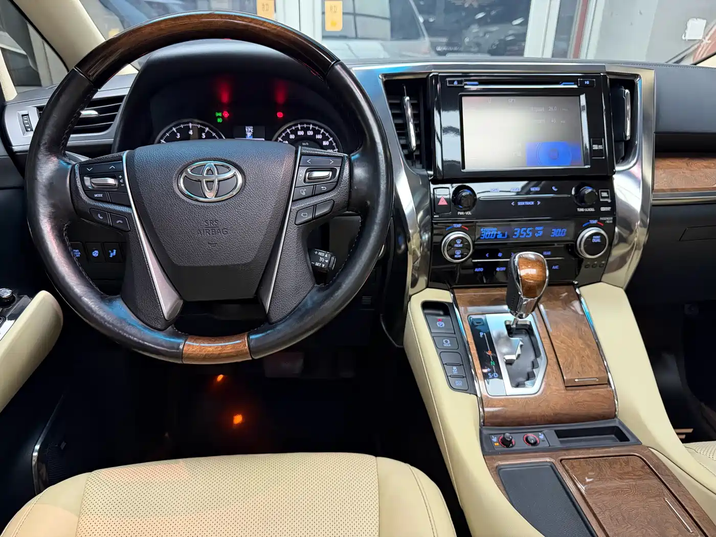 Toyota Alphard 2018 3.5L Premium фото 22
