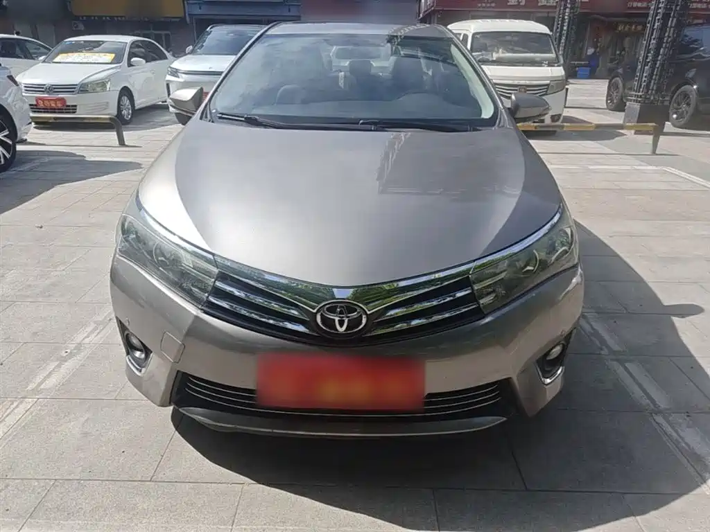 Toyota Corolla 2014 1.6L CVT GL-i фото 3