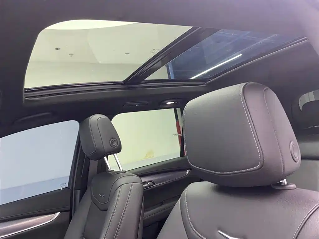 Cadillac XT6 2021 2.0T 7-Seater 4WD Trend Edition фото 24
