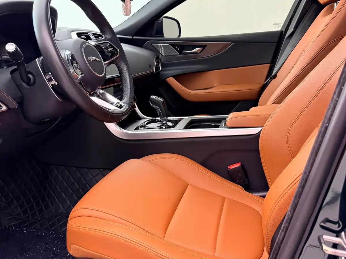 Jaguar XEL 2024 2024 Model 2.0T 250PS R-DYNAMIC S Gloss Black Sport Edition