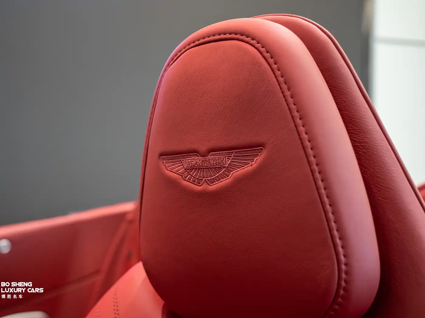 Aston Martin DB11 2019 4.0T V8 Volante фото 10