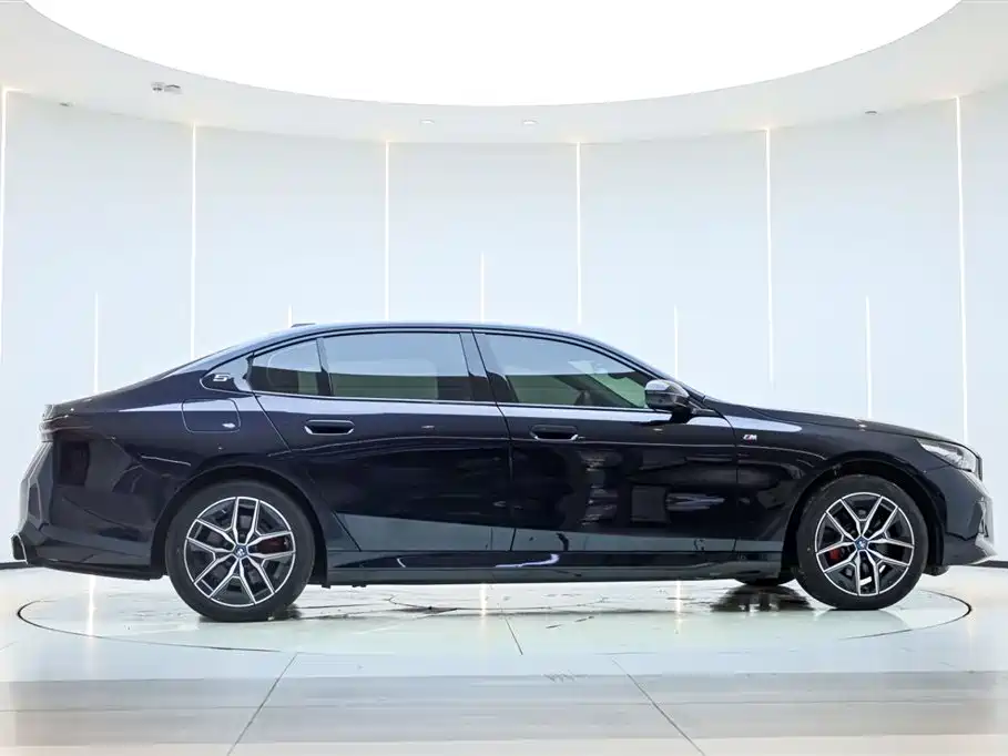 BMW i5 2024 eDrive 35L M Sport Package фото 4