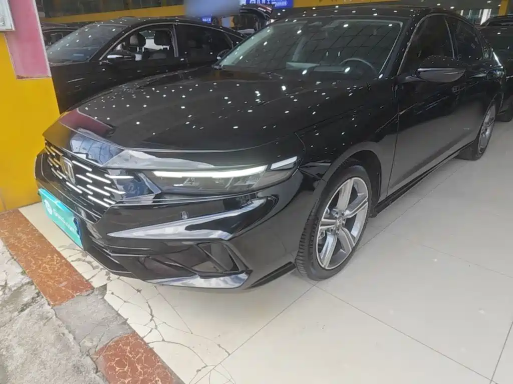 Фото 2 - Honda Accord