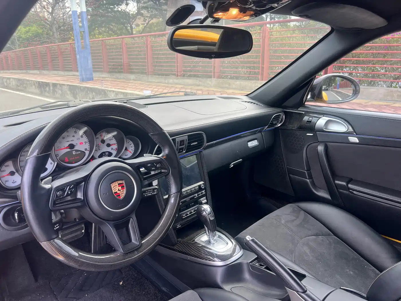 Porsche 911 2010 Carrera 3.6L фото 10
