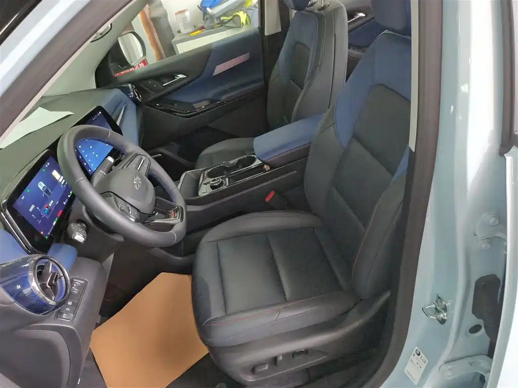 Chevrolet Equinox Plus 2024 102km RS Ultimate Edition фото 15