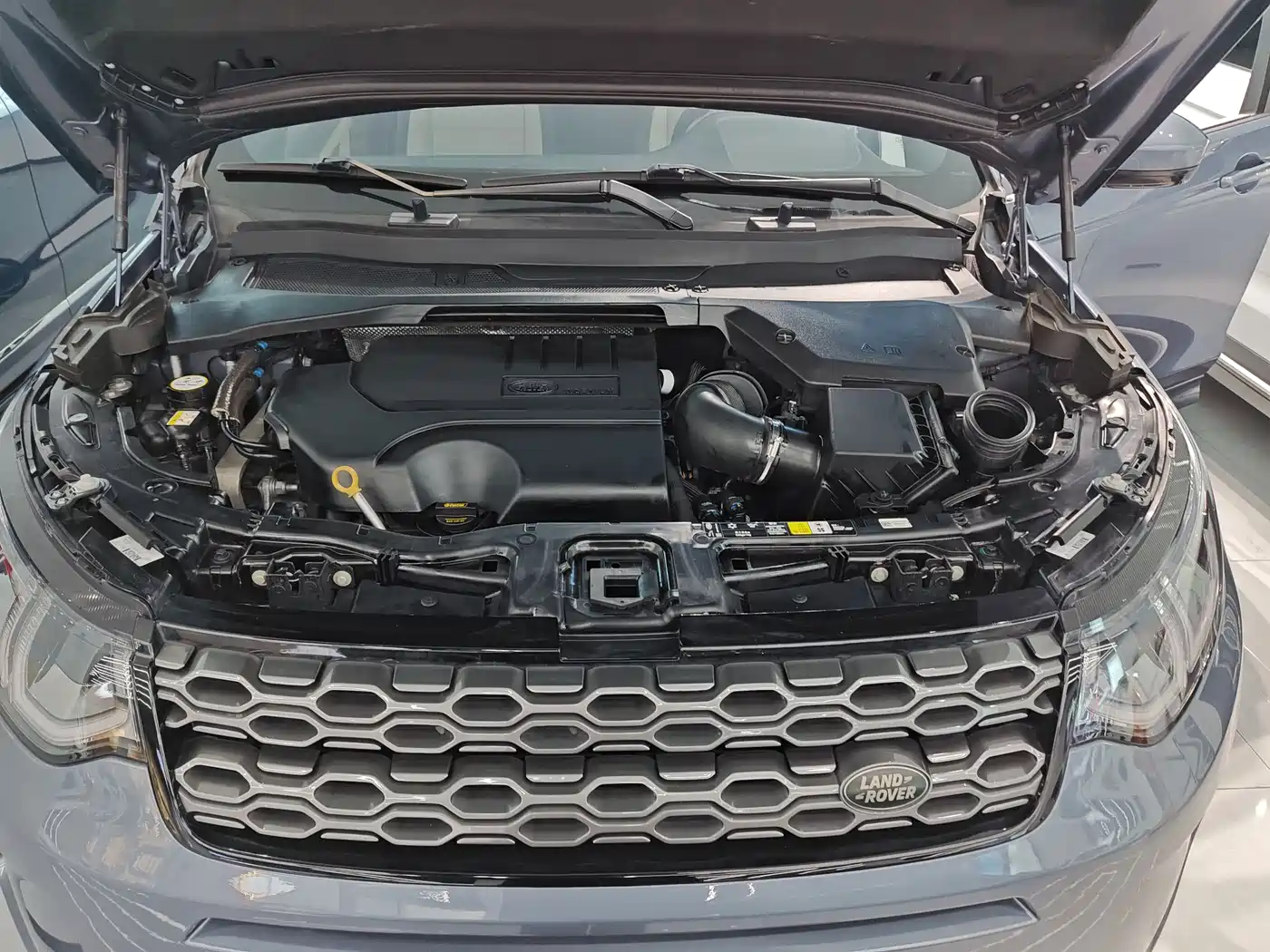 Land Rover Discovery Sport 2022 Model 249PS R-Dynamic S Performance Edition 5-Seater фото 28