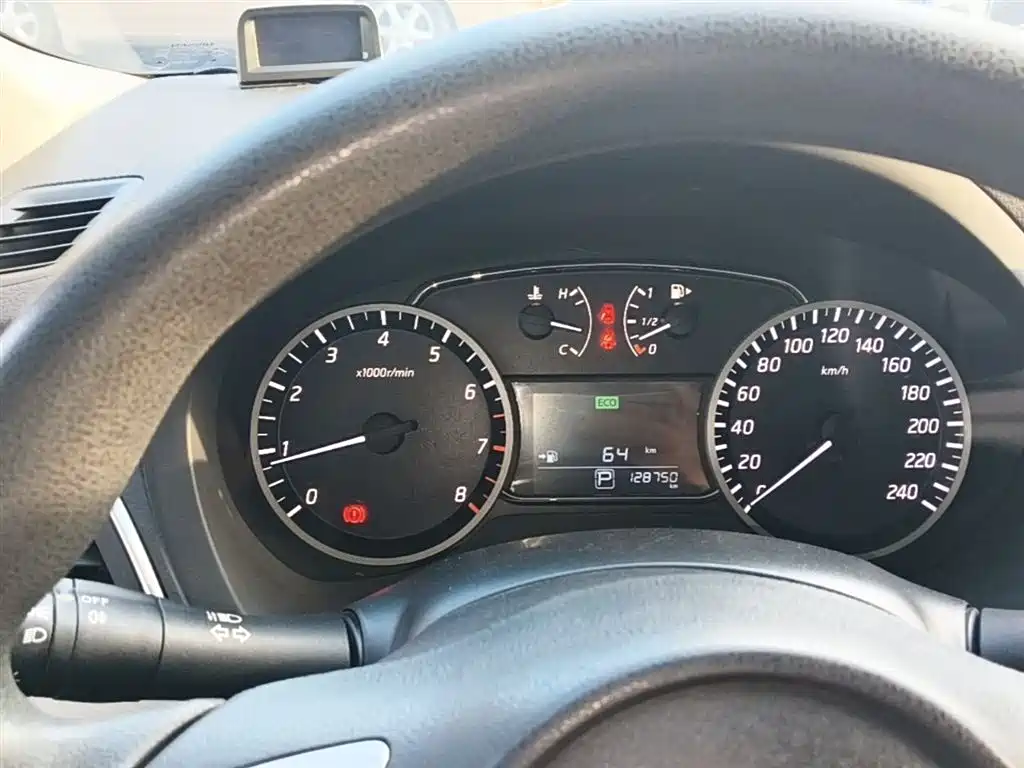 صورة 12 - Nissan Sylphy