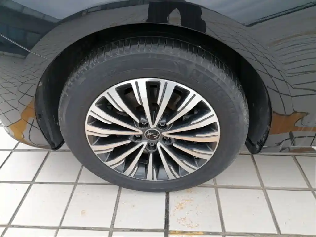 Hongqi H7 2018 2.0T Flagship Edition фото 23