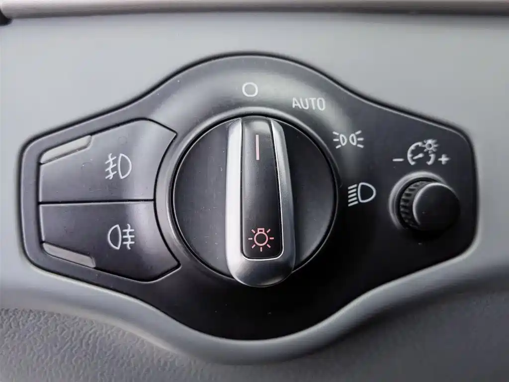 Audi A4L 2016 30 TFSI Collector's Edition Automatic Comfort фото 21