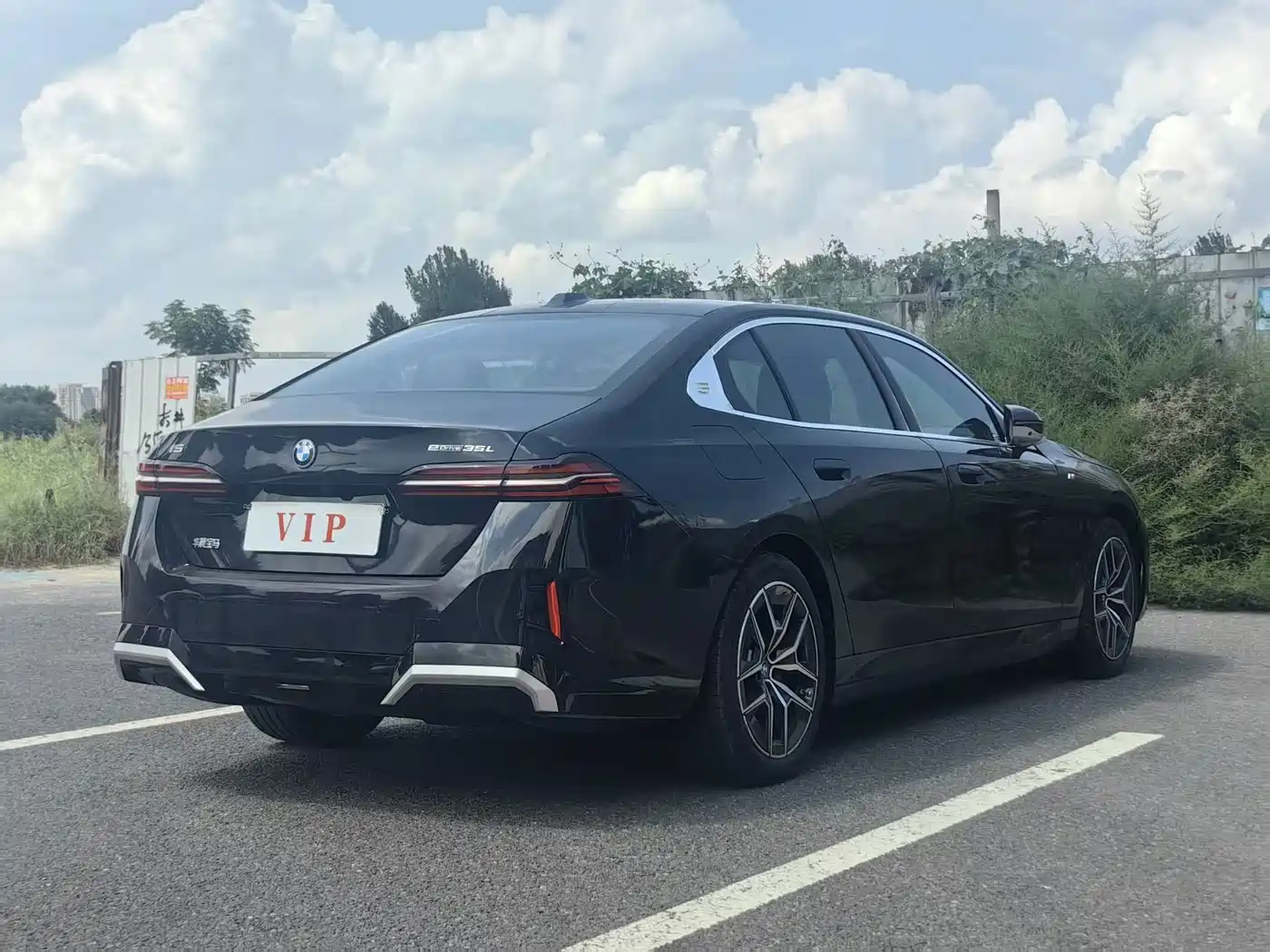 Фото 7 - BMW i5