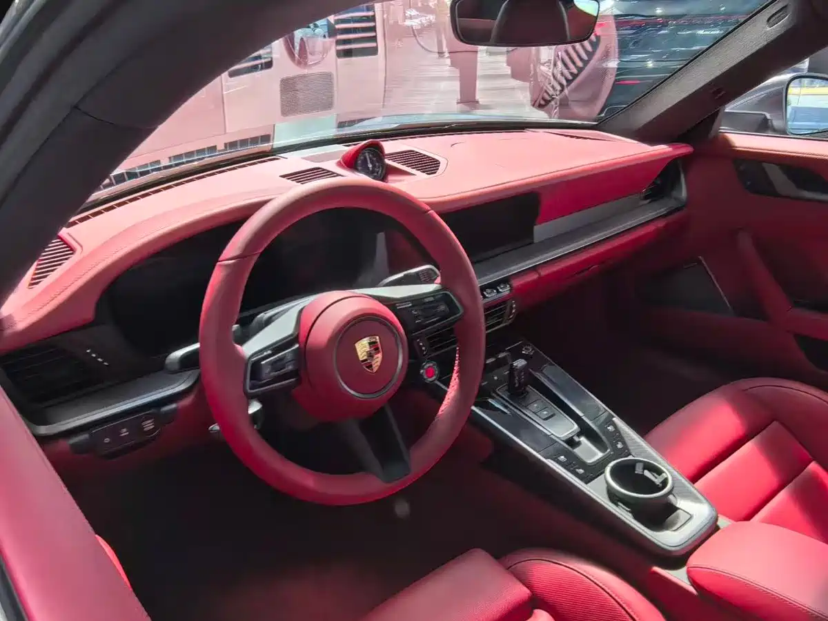 Porsche 911 2026 Carrera 3.0T фото 2