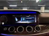 Photo 21 - Mercedes-Benz E-Class