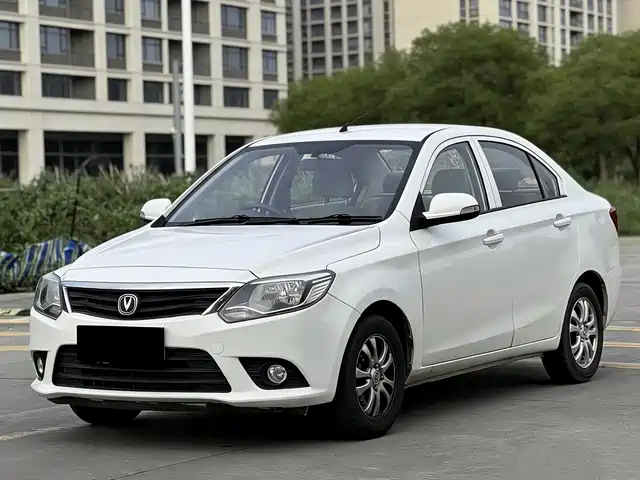CHANGAN YUEXIANG V3