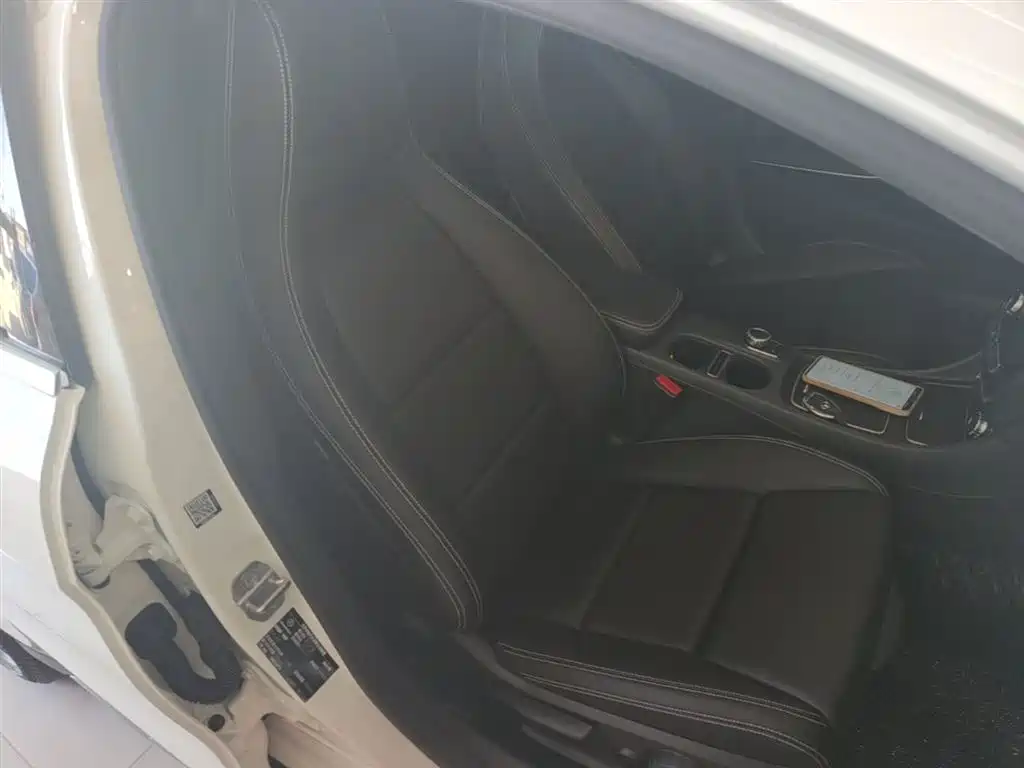 Mercedes-Benz GLA 2019 GLA 200 Dynamic фото 20