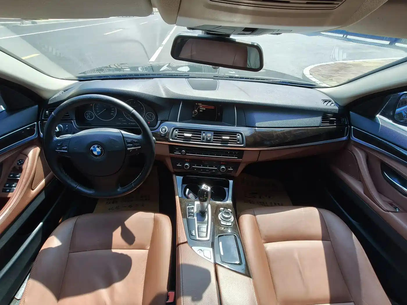 BMW 5 Series 2014 525Li Leading фото 10