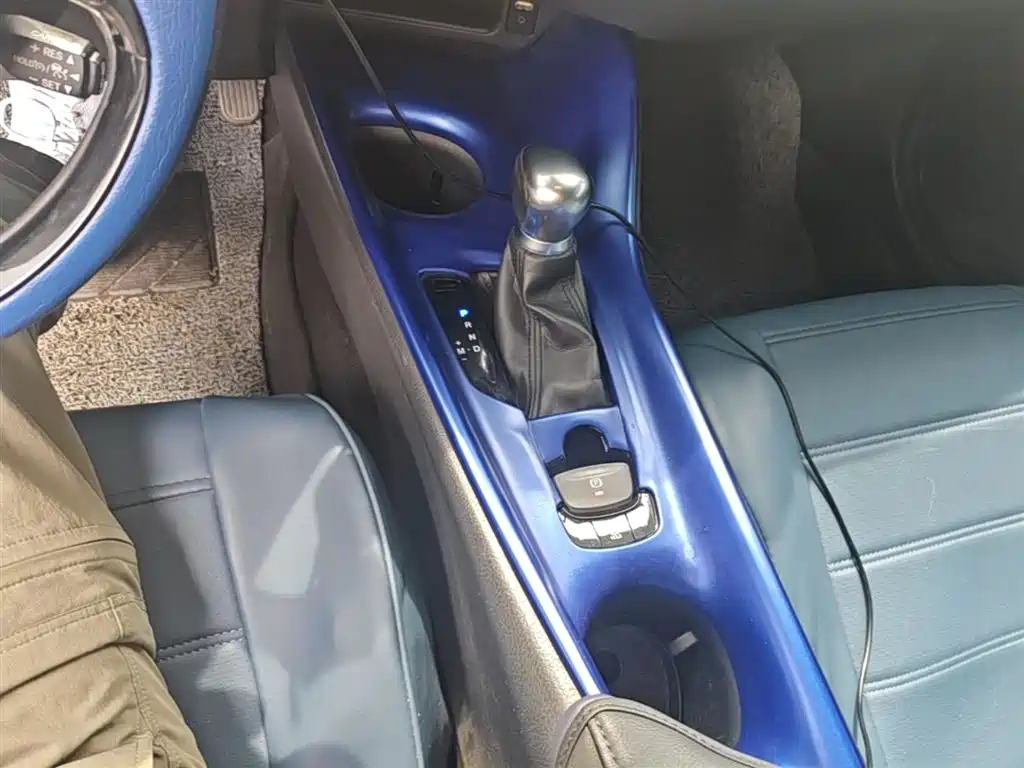 Toyota C-HR 2018 2.0L Luxury Edition China V фото 21