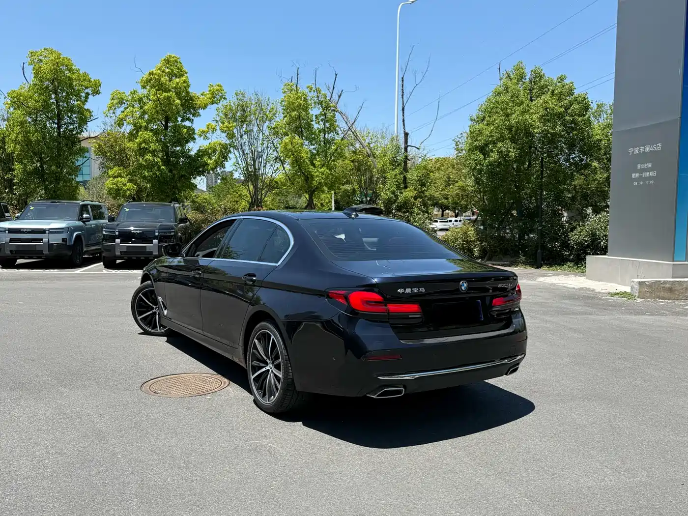 BMW 5 Series 2022 Facelift 530Li Leading M Sport Package фото 4