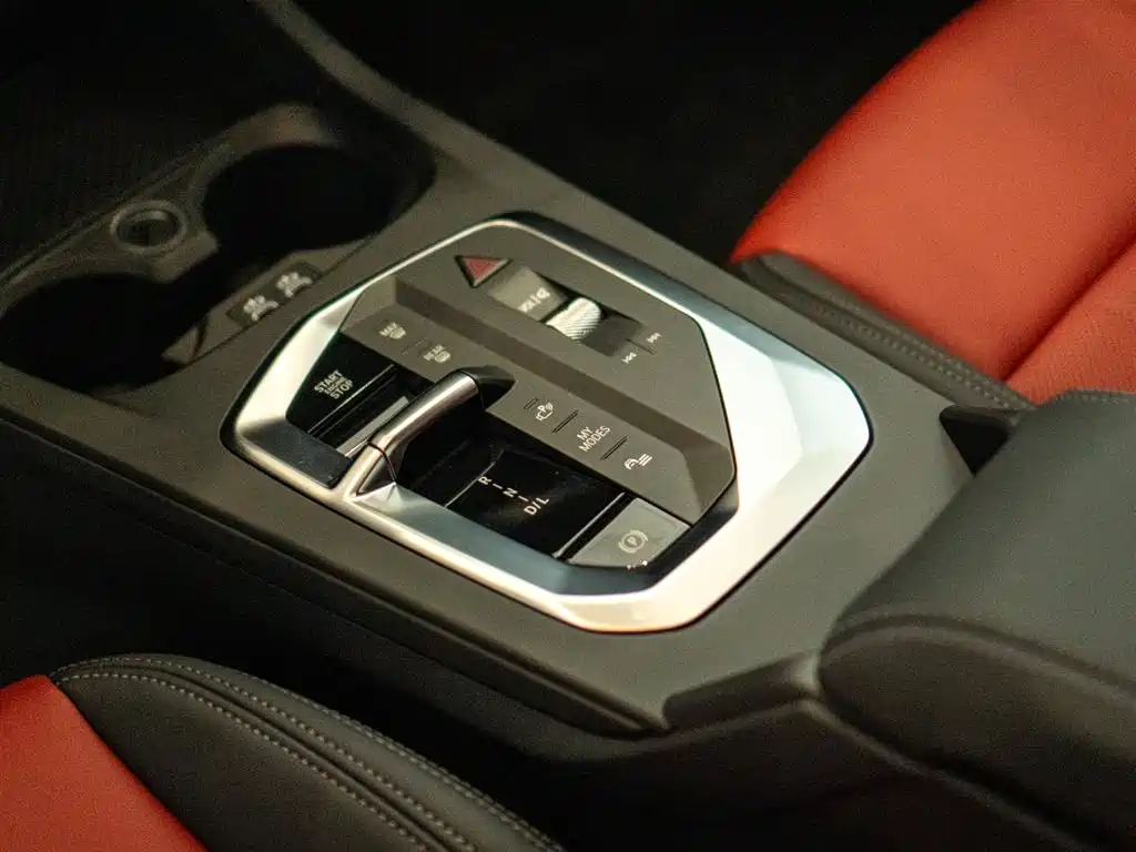 BMW 2 Series 2025 225L M Sport Package фото 15
