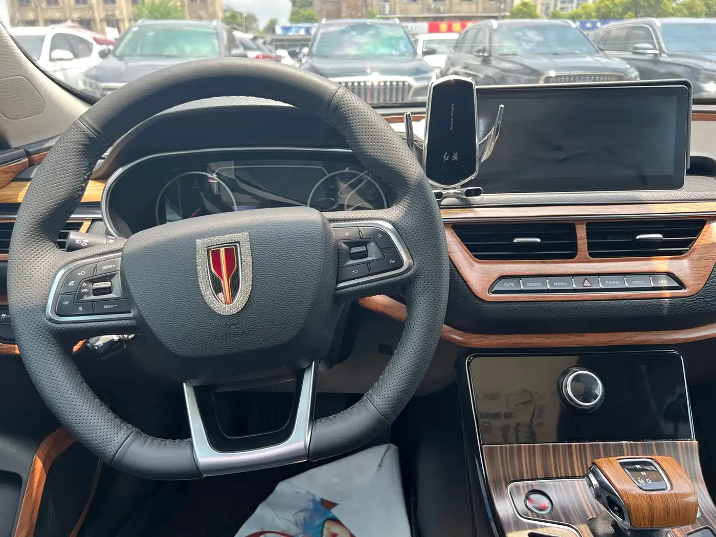 Hongqi H5 2020 1.8T Automatic Smart Connection Qi Rhythm Edition фото 10