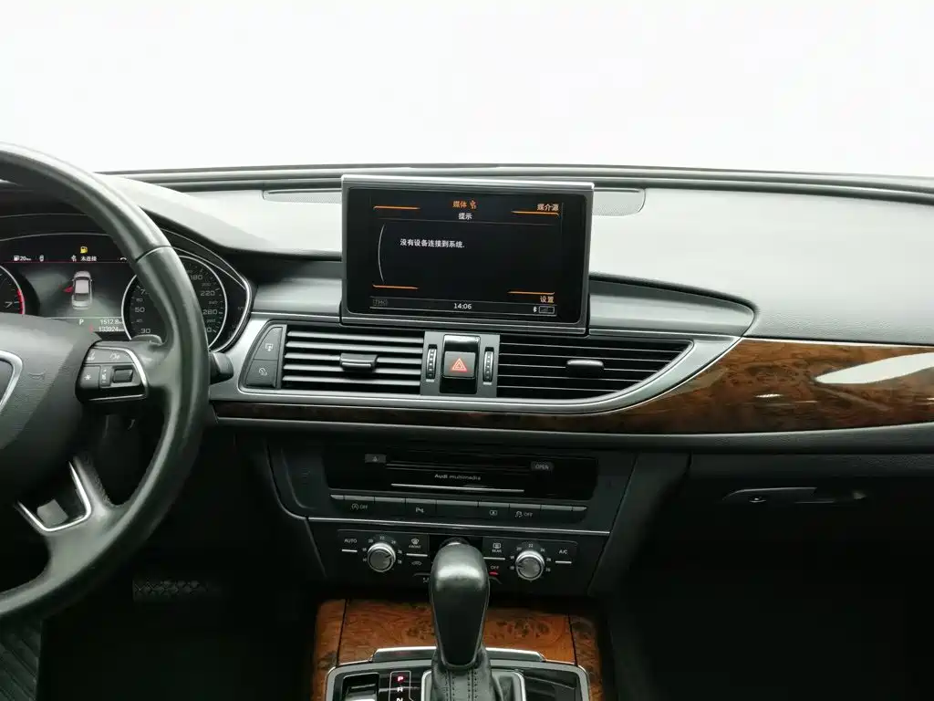 Фото 12 - Audi A6L