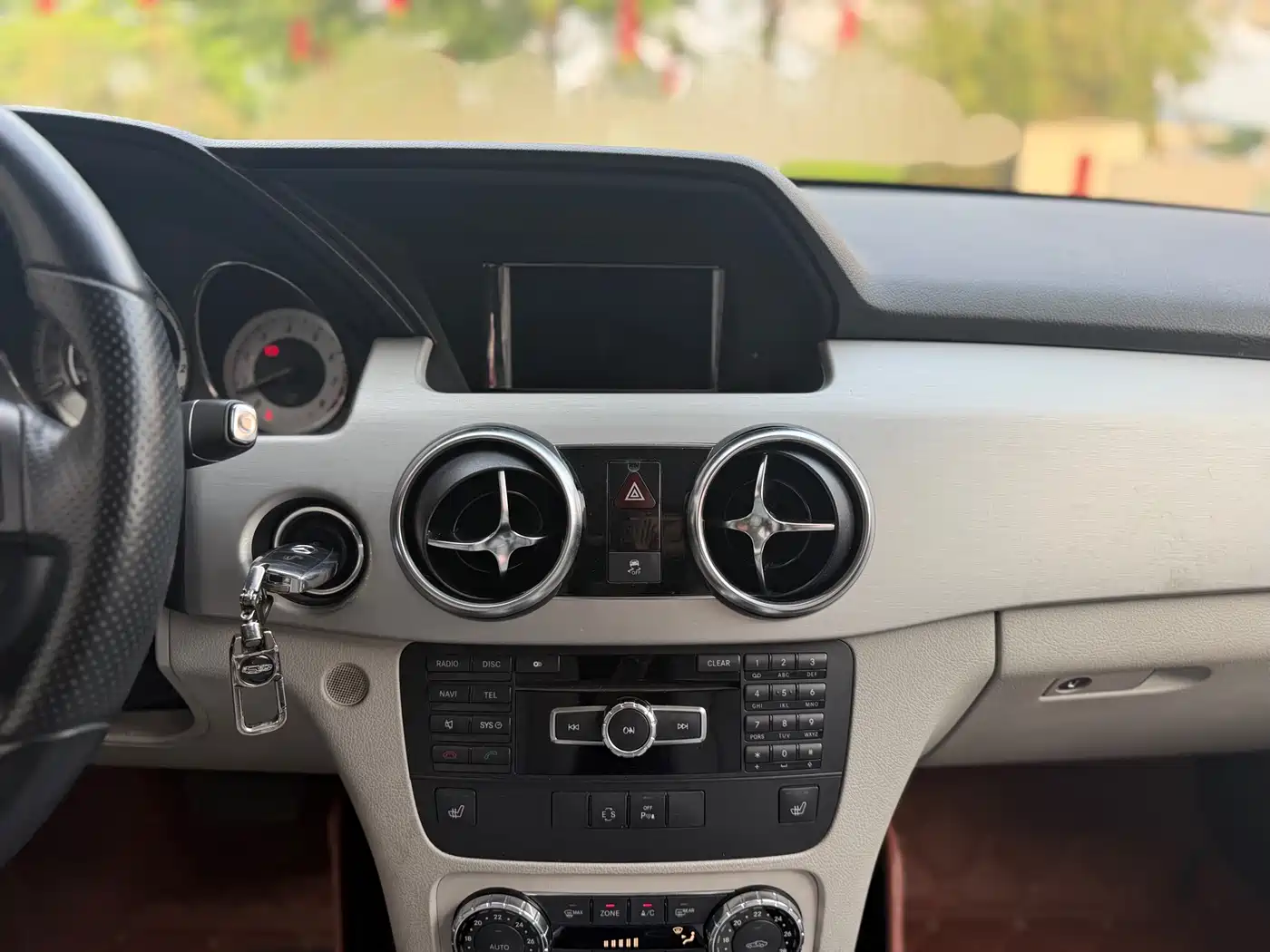 Mercedes-Benz GLK-Class 2012 Model GLK 300 4MATIC Luxury фото 15