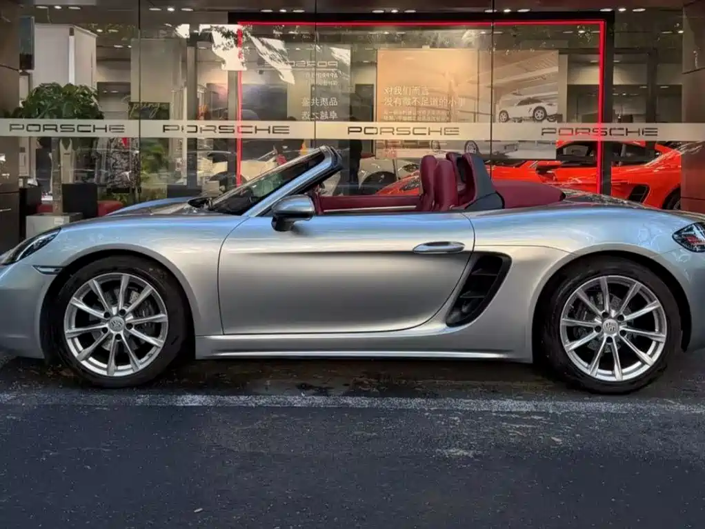 Porsche 718 2022 Boxster 2.0T фото 3
