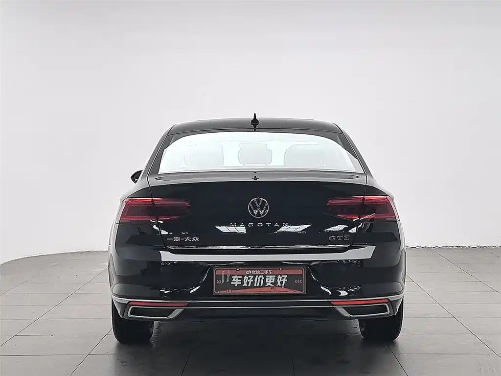 VOLKSWAGEN MAGOTAN GTE PLUG IN HYBRID