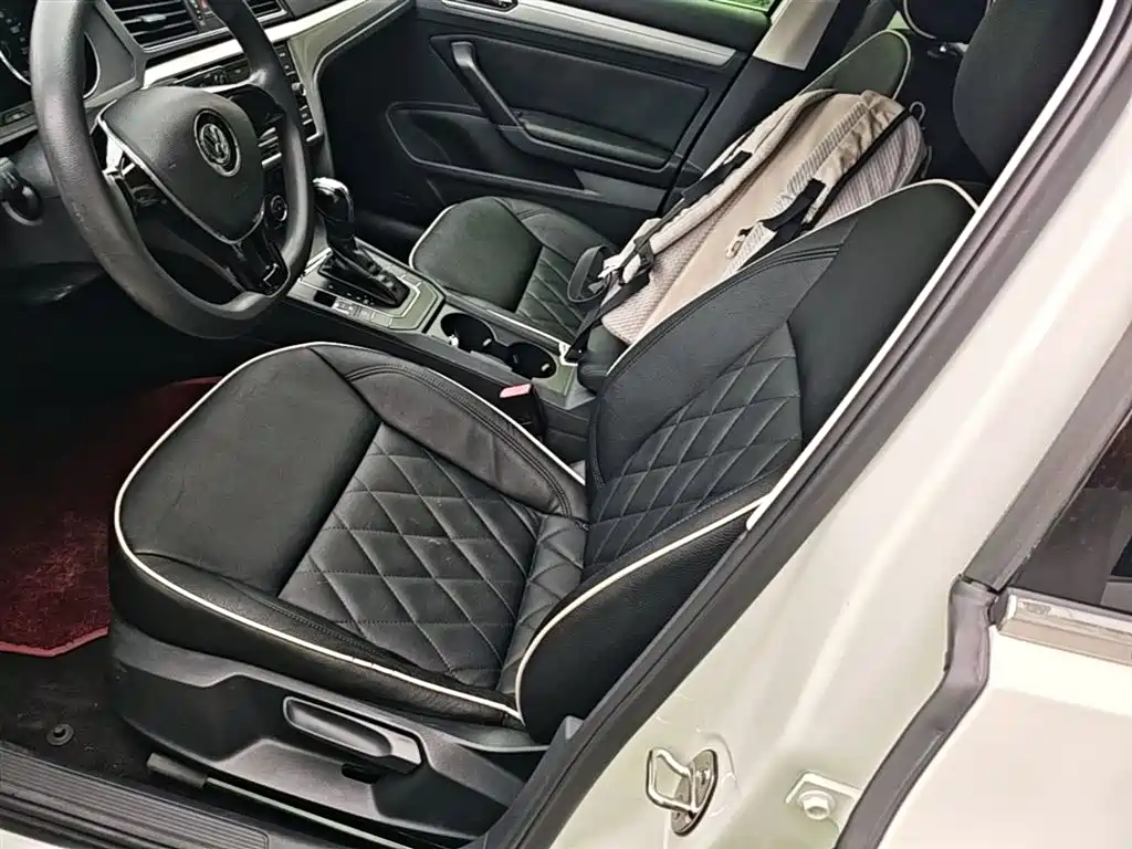 Volkswagen Lamando 2015 230TSI DSG Style фото 15