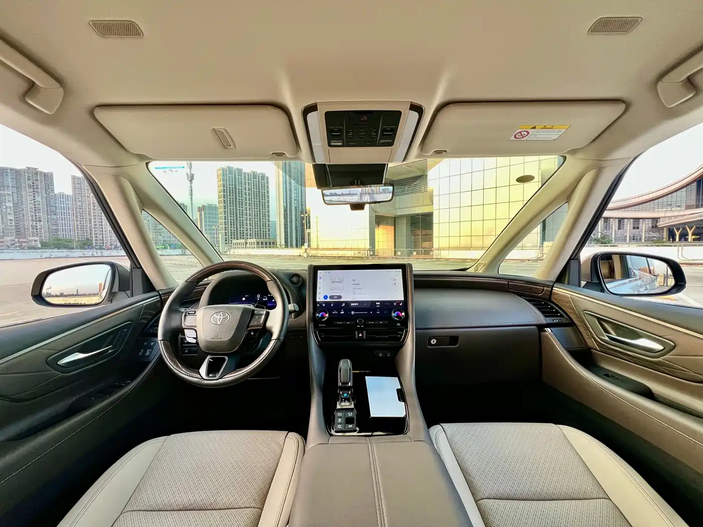Toyota Alphard 2024 Hybrid 2.5L Ultimate Enjoyment Edition фото 8