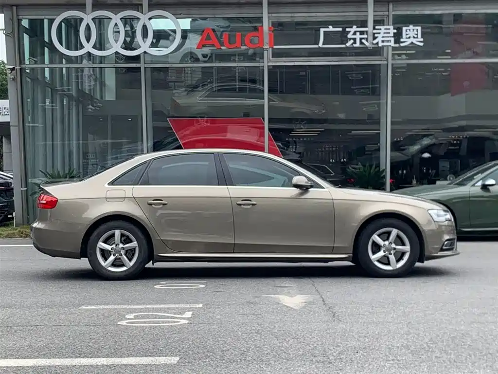 Audi A4L 2013 35 TFSI Automatic Standard фото 7
