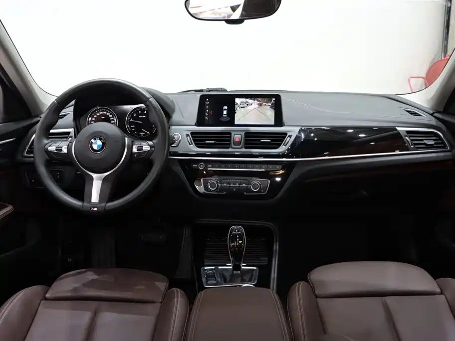 BMW 1 Series 2020 Model 120i M Sport Package фото 12