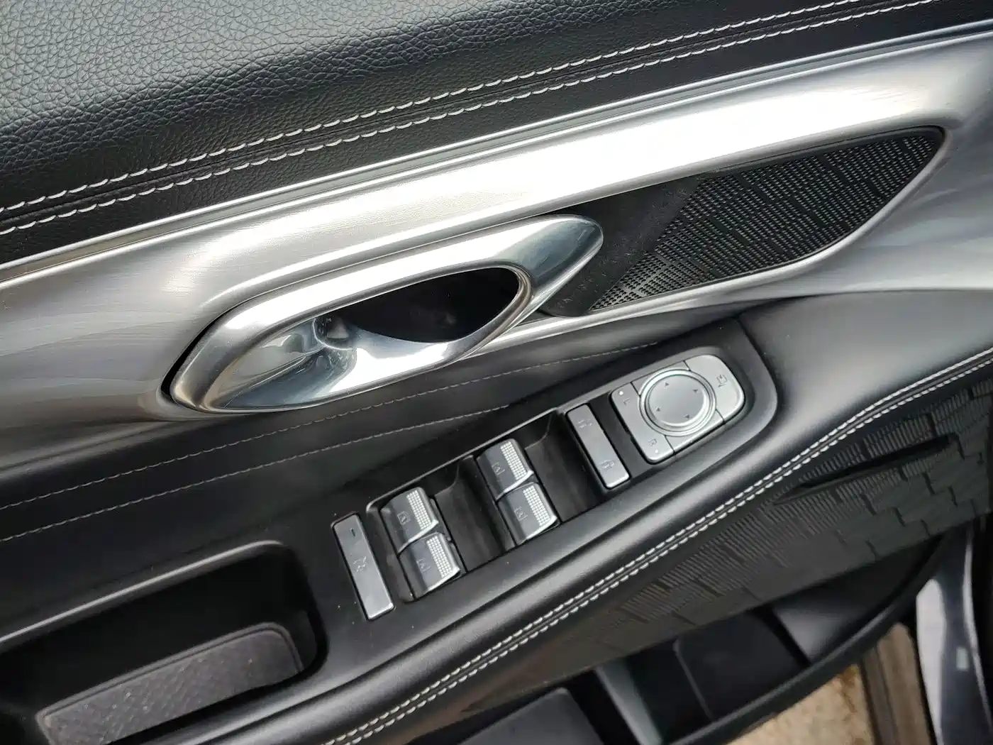 GAC Trumpchi Trumpchi GS8 2022 Pilot Series 2.0TGDI 2WD Luxury Smart Connect Edition (7-Seater) фото 13