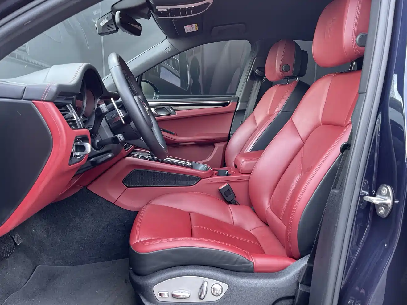 Porsche Macan 2022 Macan 2.0T фото 17