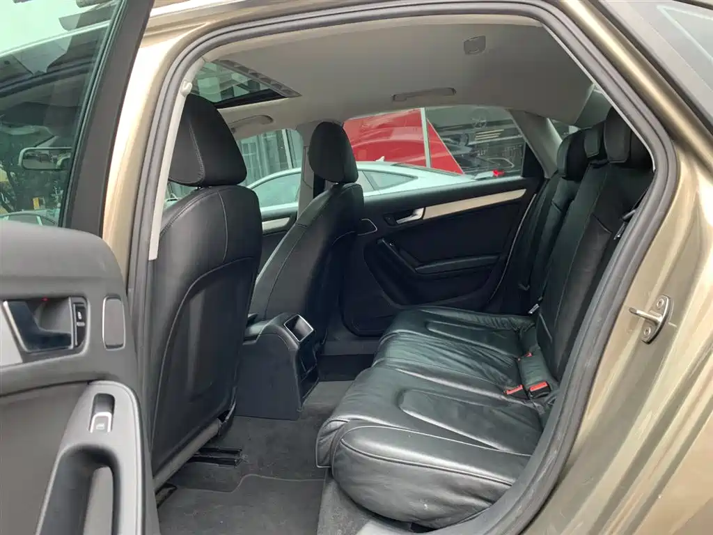 Audi A4L 2013 35 TFSI Automatic Standard фото 11