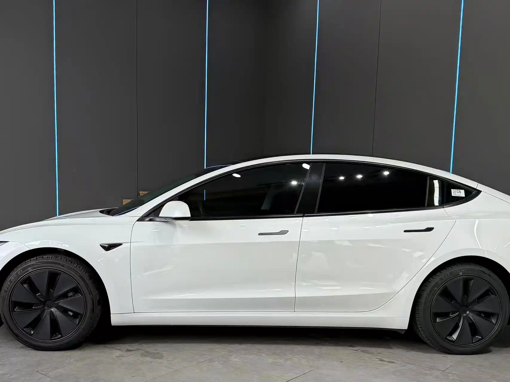 Фото 4 - Tesla Model 3