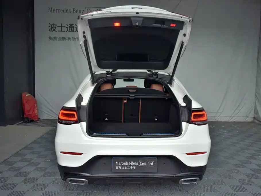 Mercedes-Benz GLC Coupe 2022 GLC 260 4MATIC Coupe SUV фото 12