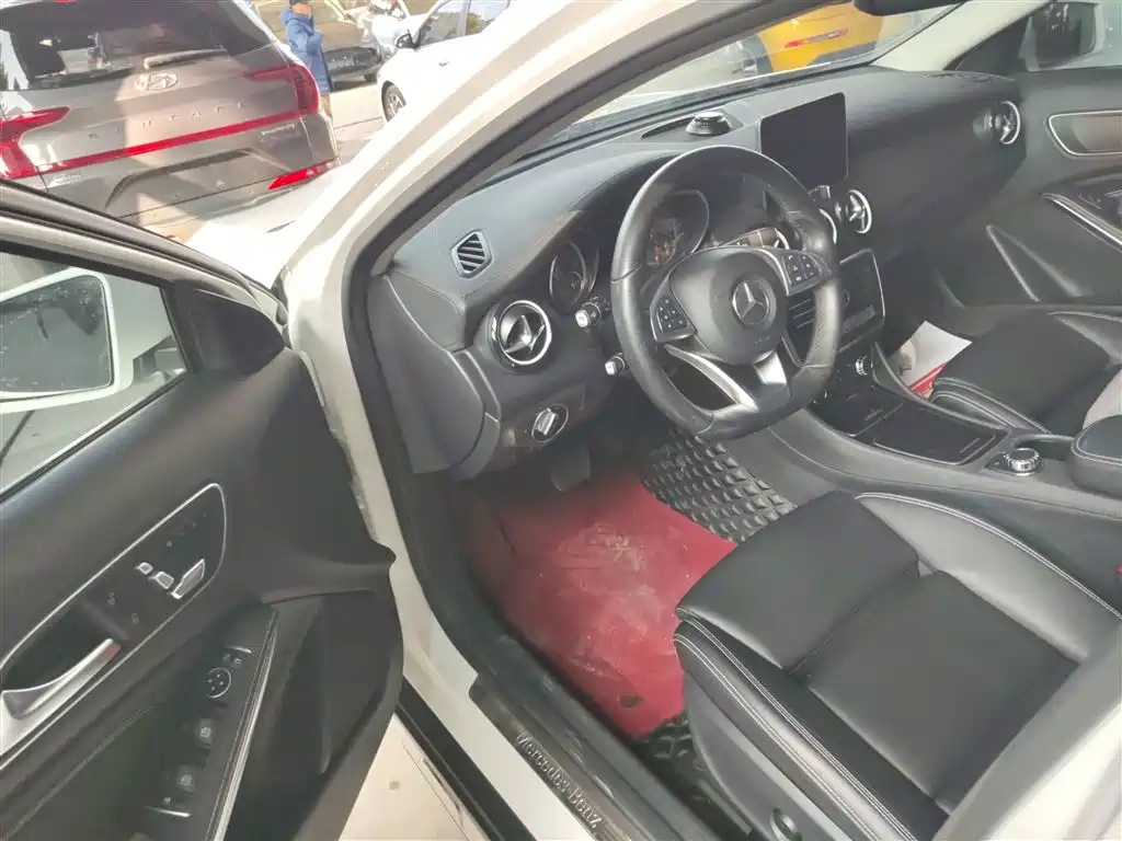 Mercedes-Benz GLA 2019 GLA 200 Fashion фото 16