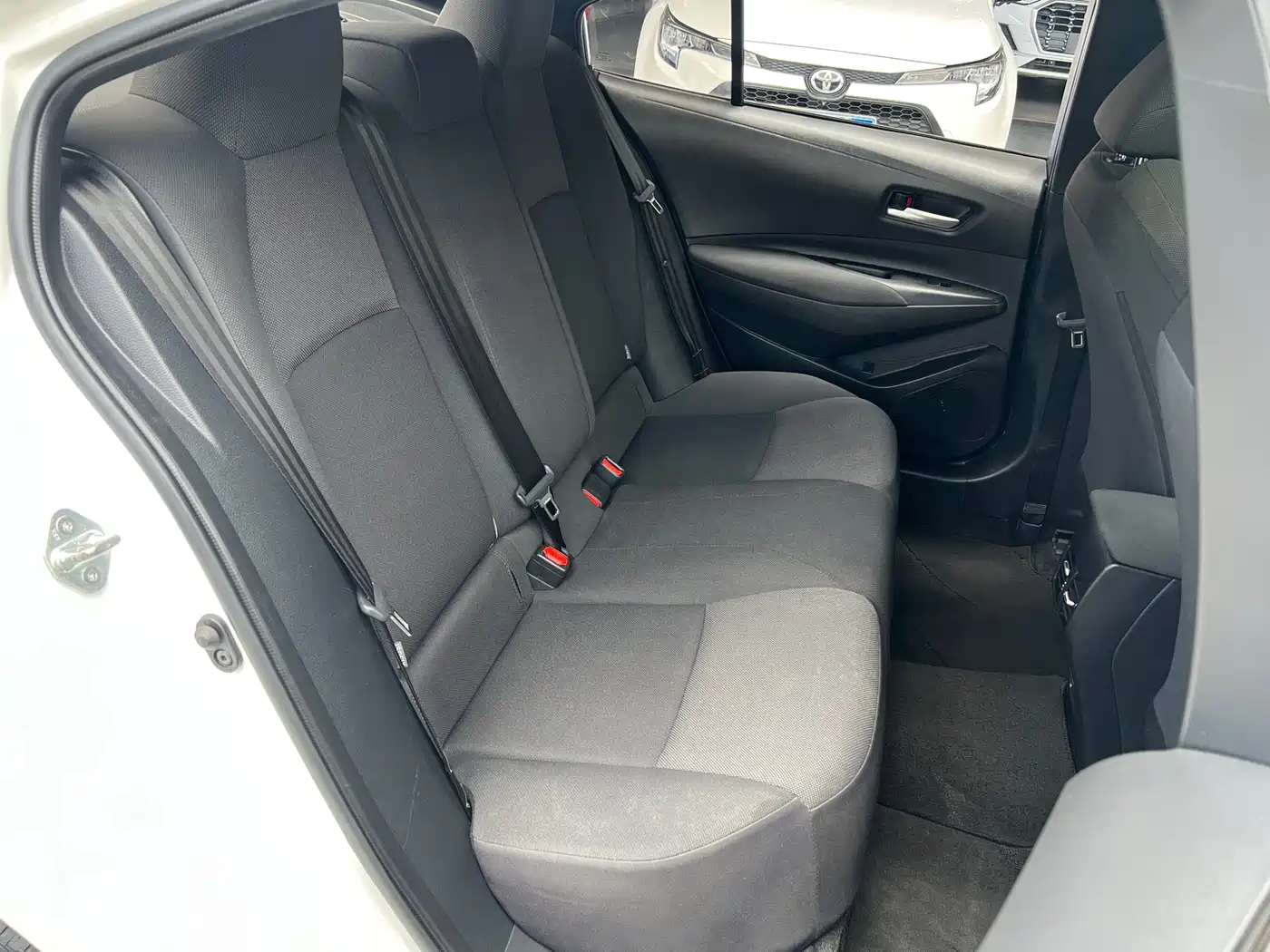Toyota Levin 2023 185T CVT Luxury фото 13