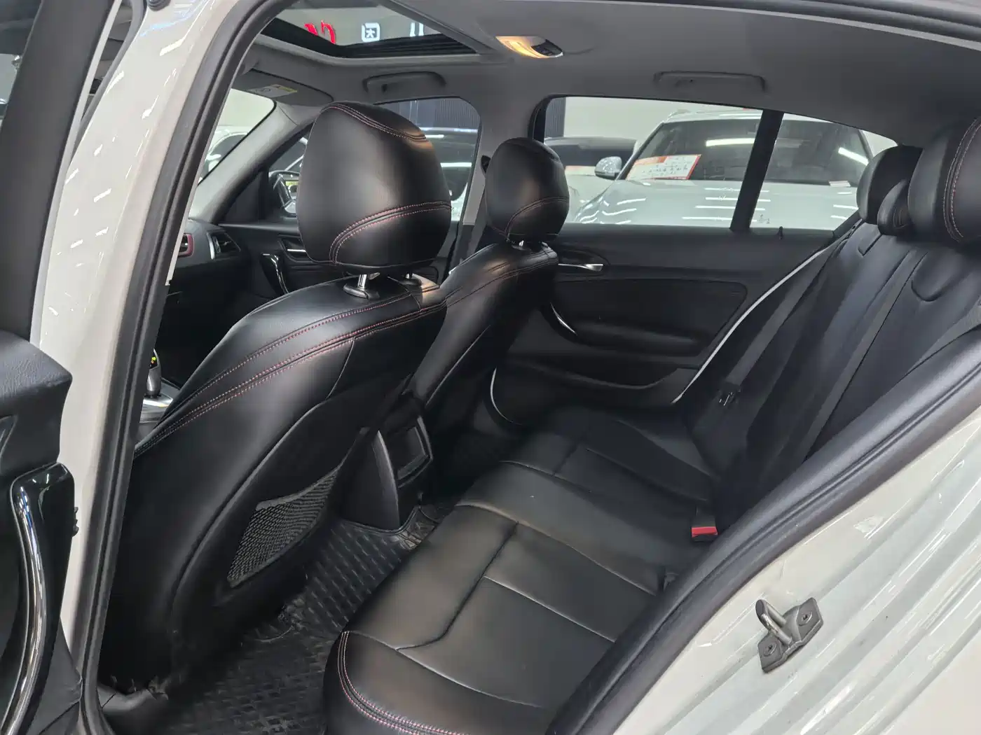 BMW 1 Series (Import) 2018 2018 118i Sport Design Package